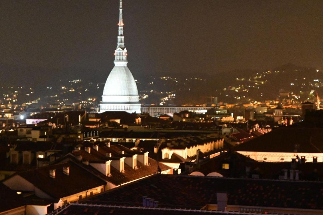 Domus Nova - Una Finestra Sui Tetti ตูริน ภายนอก รูปภาพ